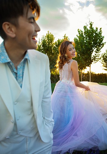 照婚纱照哪里便宜_婚纱照风格